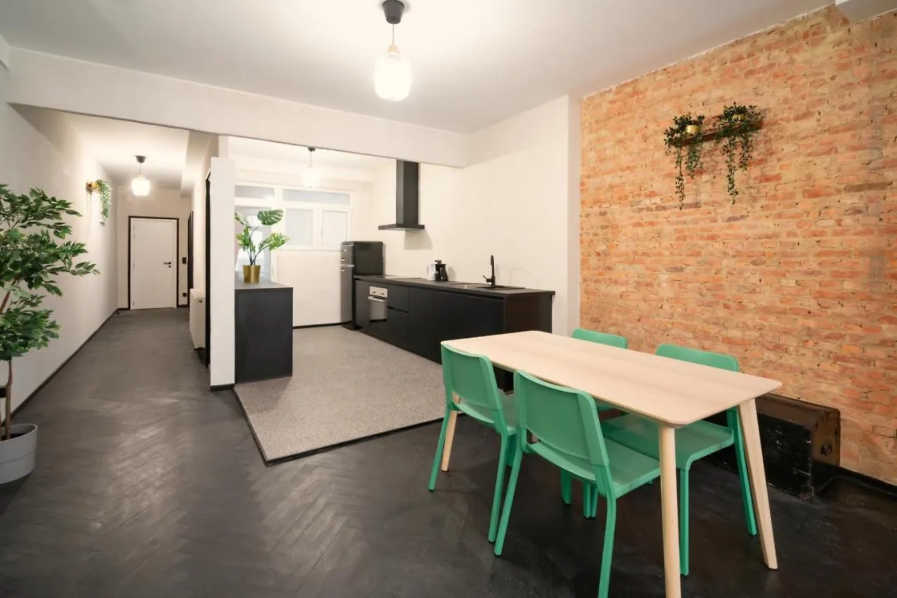 Two-Bedroom Apartments In The Heart Of Antverpy Belgie