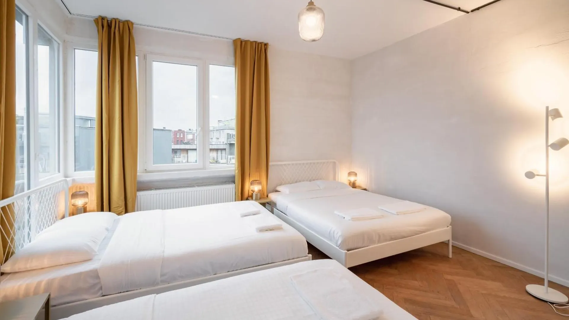 Two-Bedroom Apartments In The Heart Of Antverpy